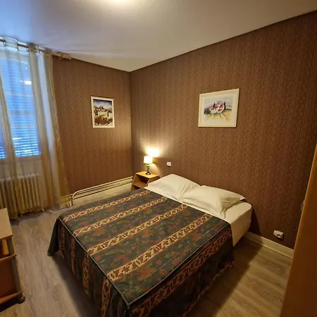 Aux Trois Rois Hotel Pont-Sur-Yonne Exterior photo